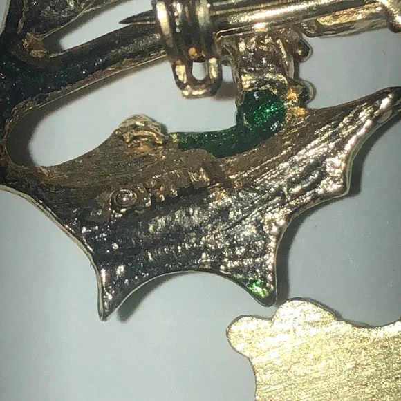 Lot of 3 Winter Holiday Christmas Snowman Mistletoe Vintage Brooch Shoulder Pins - Picture 4 of 5